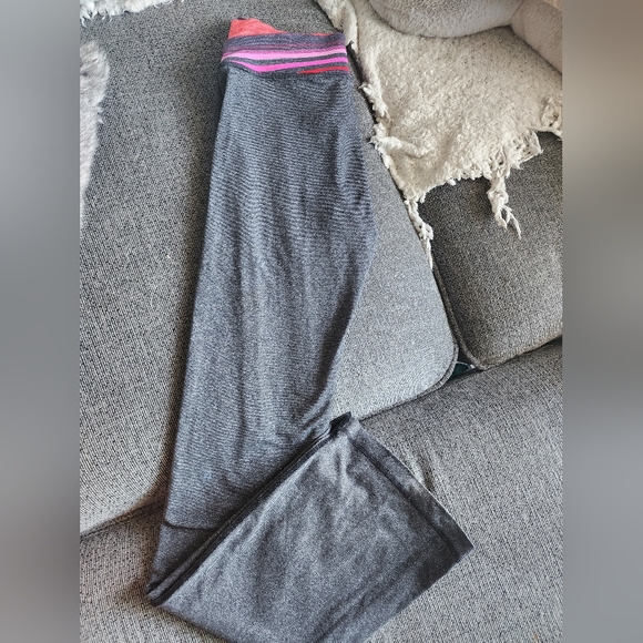 Lululemon pants - Picture 2 of 4
